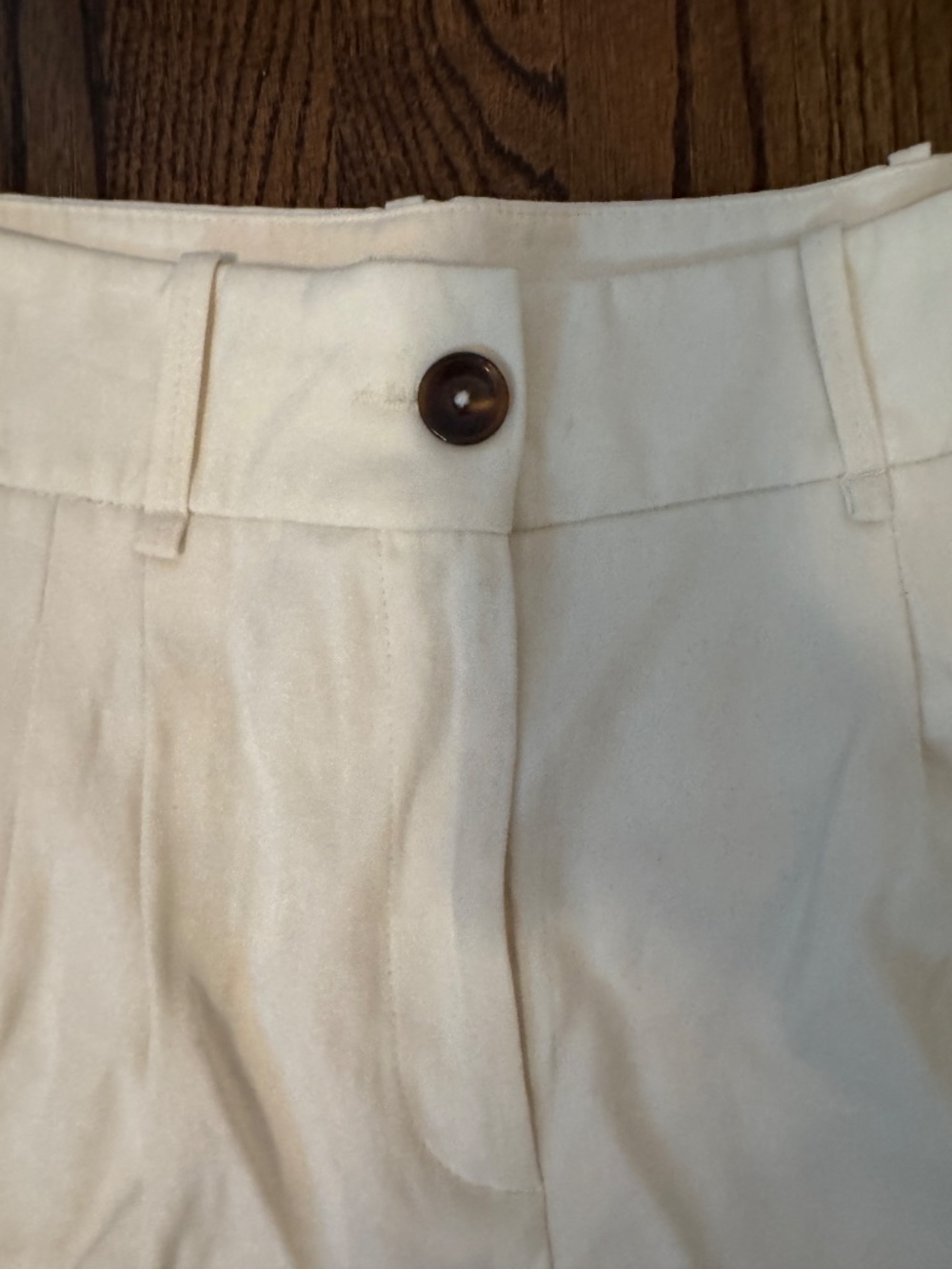 Reiss Ember Tailored Cream Shorts Size 4 - Picture 2 of 10
